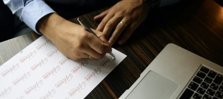signature-pro-zpuH7SsziVM-unsplash